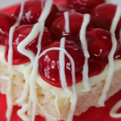 Cherry Cheesecake Rice Krispie Treat: Delicious Twist on a Classic