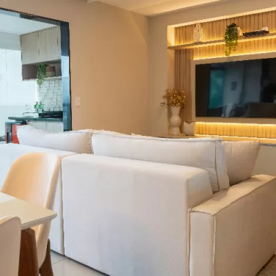 The New Classic: Mixing Traditional Touches in a Modern Home
